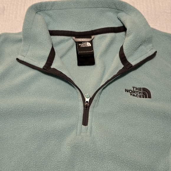 The North Face quarter zip fleece, women's size medium - Picture 4 of 9